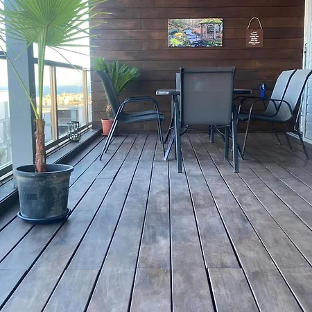 Residencia Lucia Apartment